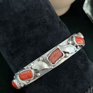 Vintage Zuni .925 Silver Red Coral Bracelet Cuff Native American Art Design 6.5”